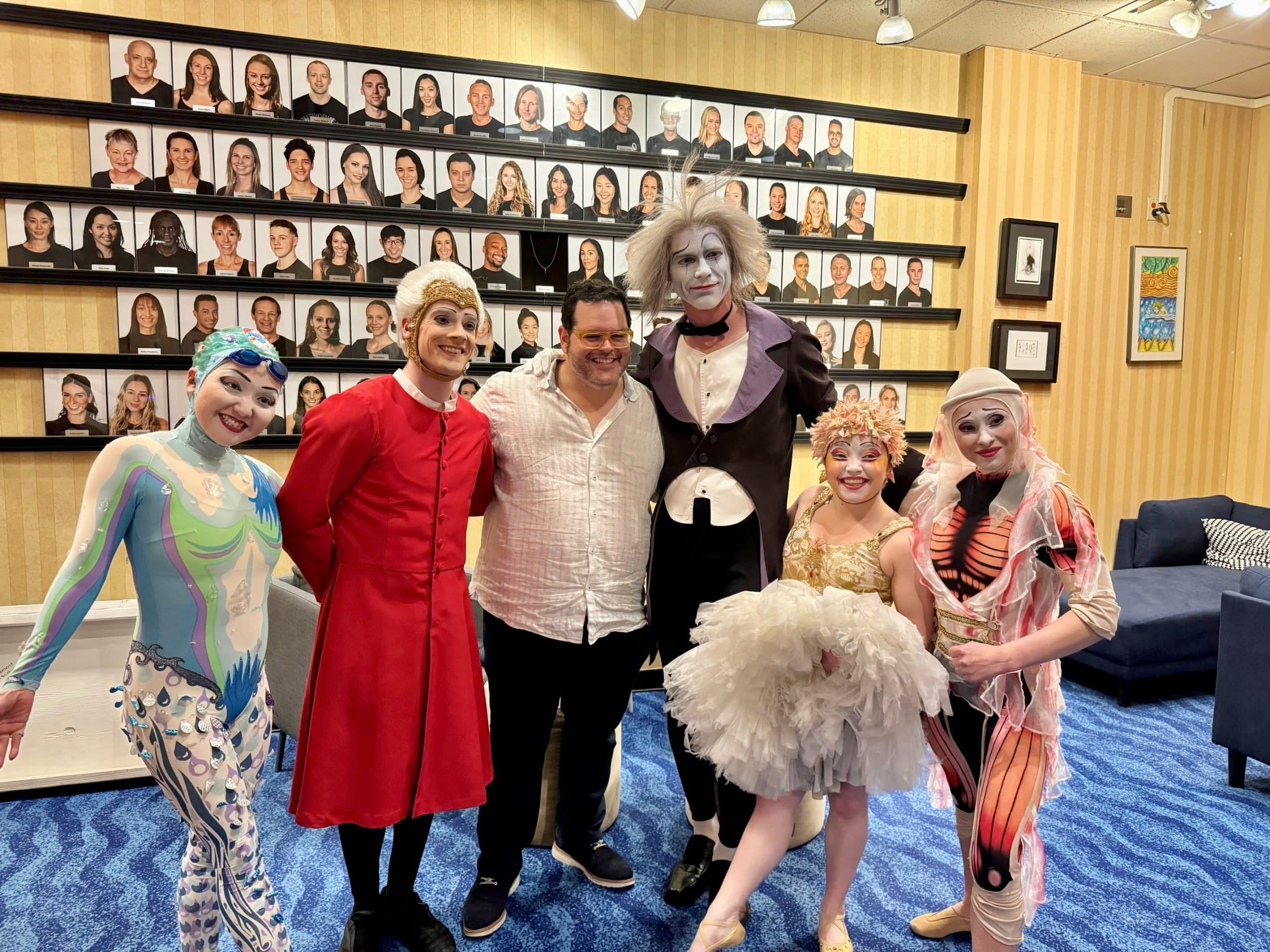 Celebrity Sighting: Actor Josh Gad Attends “O” by Cirque du Soleil